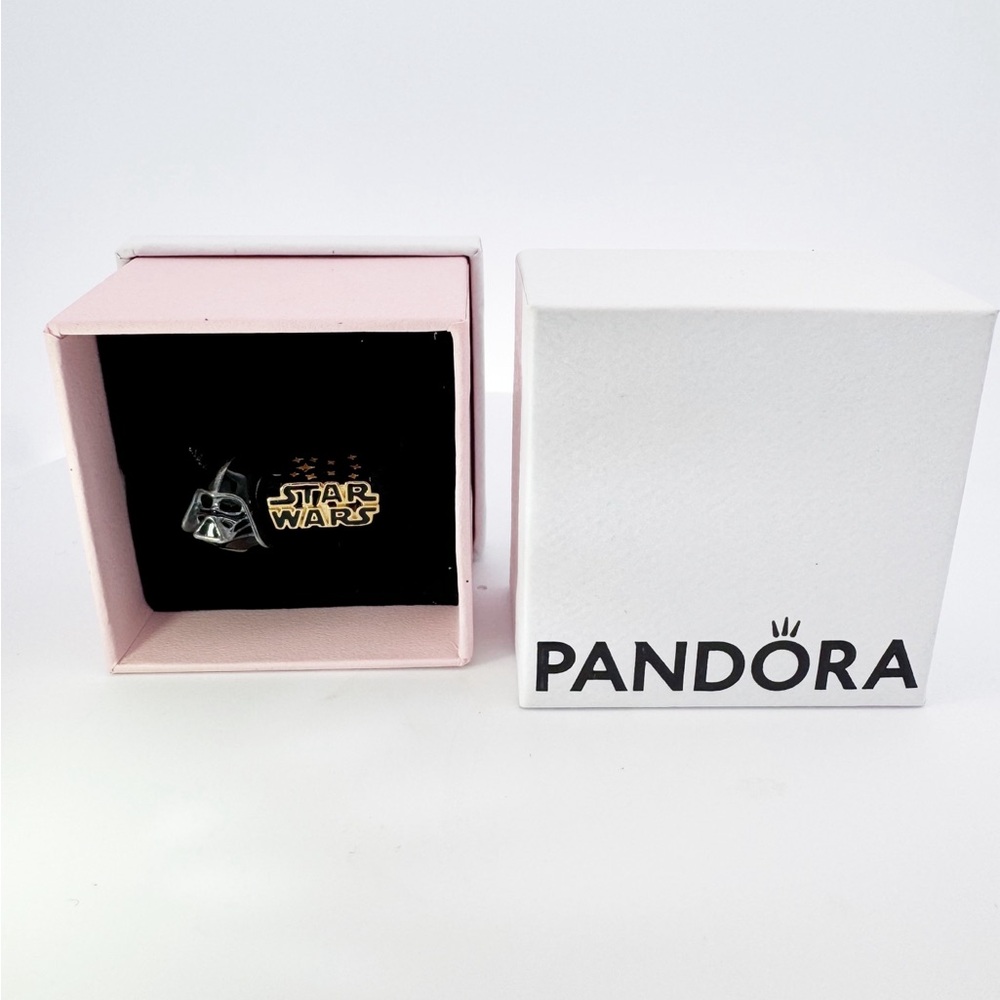 Star Wars x PANDORA set of 2 Charms